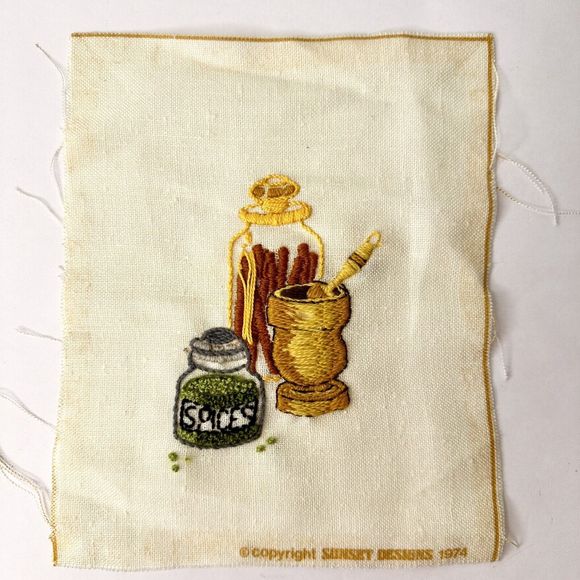 Vintage 1970's Jiffy Stitchery Spices Needlepoint Kit Wool Yarn 5 x 7" Completed - Picture 2 of 5